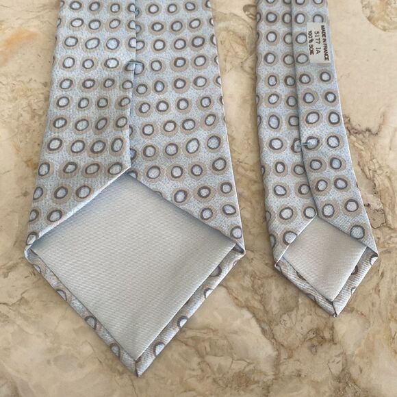 Hermes 100% Silk Baby Blue Polka Dot Tie - Picture 10 of 10